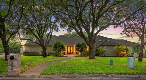 3716 Chimney Ridge Dr, Waco, TX 76708