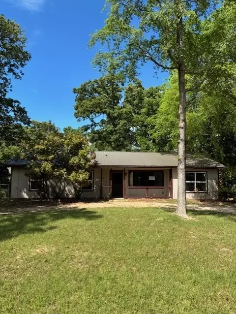 120 Pierce Dr, Mabank, TX 75156
