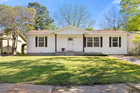 1104 Redbud St, Denison, TX 75020