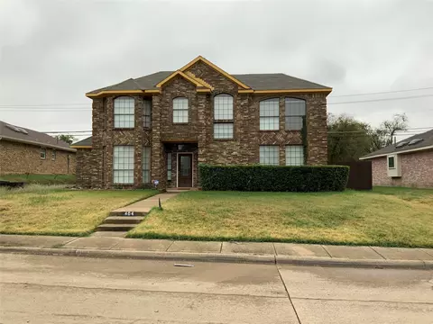 404 Saddle Head Dr, Desoto, TX 75115