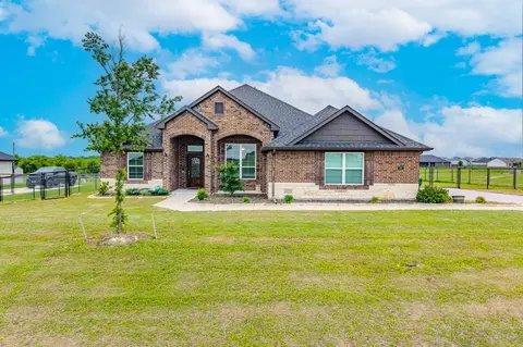 197 Stone Canyon Dr, Rhome, TX 76078