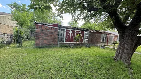 9532 Glengreen Dr, Dallas, TX 75217