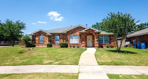 7218 Compass Point Dr, Rowlett, TX 75089