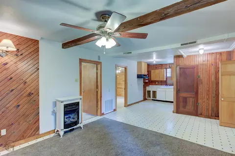 Living - 1267 Johnson Rd, Doyline, LA 71023 photo 2 of 3