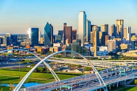2043 Canada Dr, Dallas, TX 75212