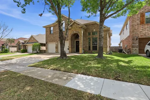 2451 Beachview Dr, Grand Prairie, TX 75054