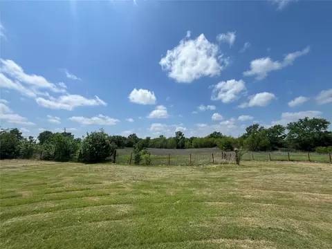 102 Frances Rd, Palmer, TX 75152