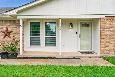 445 Parkridge Blvd, Burleson, TX 76028