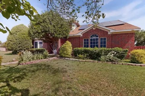 513 Shannon Cir, Desoto, TX 75115