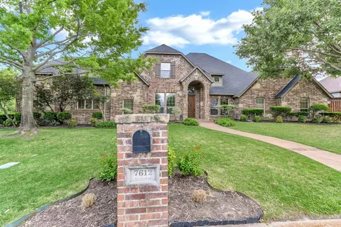 7612 Willowood Ct, Fort Worth, TX 76112