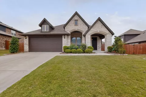 3818 Noblewood Dr, Heartland, TX 75126