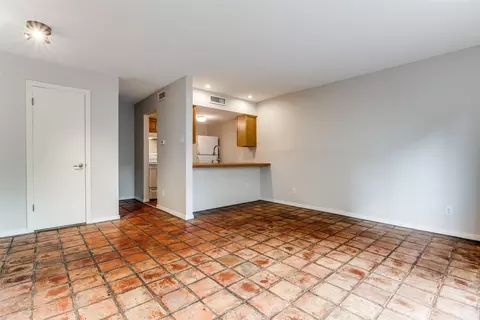 2702 Douglas Ave #143, Dallas, TX 75219