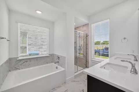 Bath - 1653 Cornwall Ave, Haslet, TX 76052 photo 1 of 4