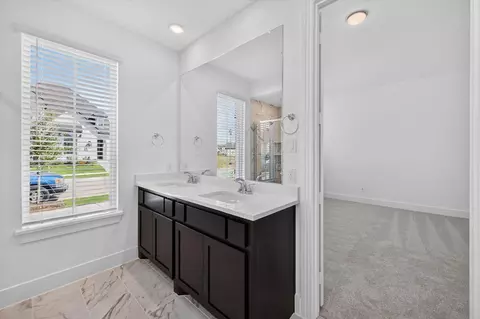 Bath - 1653 Cornwall Ave, Haslet, TX 76052 photo 2 of 4