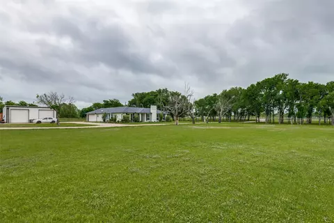 1301 Davis Ln, Terrell, TX 75160