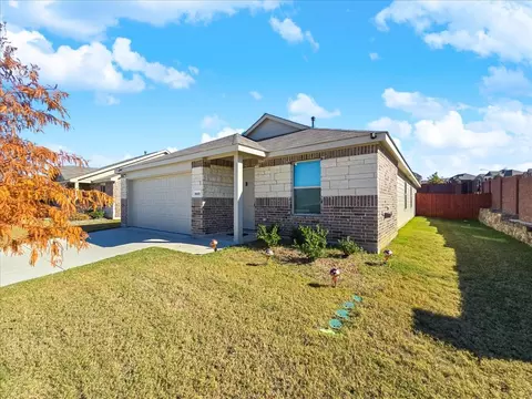 8665 Becker Ave, Fort Worth, TX 76123