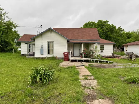 207 S Cedar St, Leonard, TX 75452