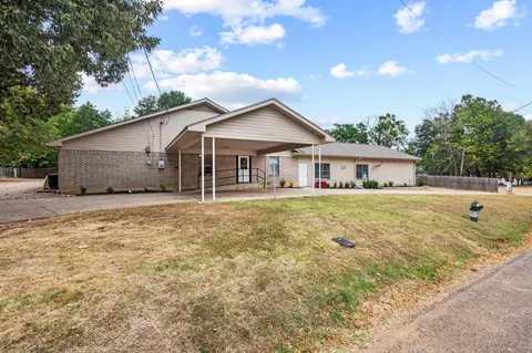 1905 E Price St #A, Paris, TX 75460