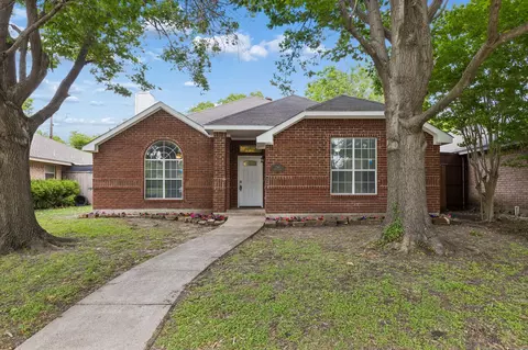 2345 Park Vista Dr, Dallas, TX 75228