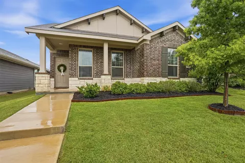 2820 Bursera Ln, Fort Worth, TX 76108