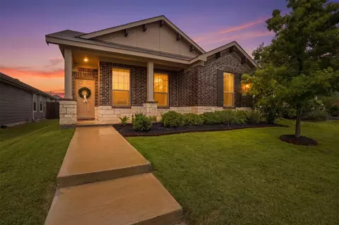 2820 Bursera Ln, Fort Worth, TX 76108