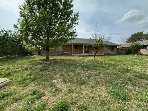 1406 N 6th St, Princeton, TX 75407