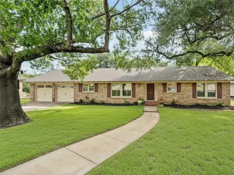 2325 Wooded Acres, Waco, TX 76710