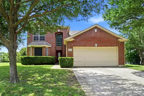 3220 Herring Ct, Denton, TX 76210