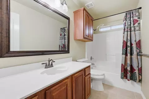 Bath - 6421 Peak View Ct, Midlothian, TX 76065 photo 5 of 5
