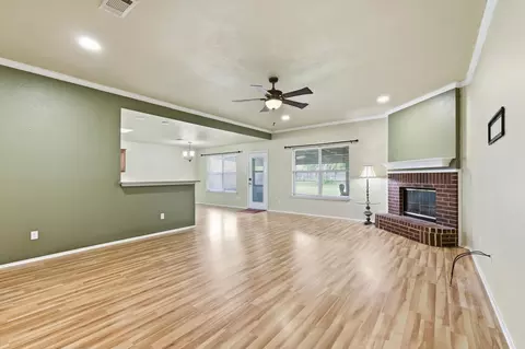 Living - 6421 Peak View Ct, Midlothian, TX 76065 photo 6 of 7
