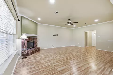 Living - 6421 Peak View Ct, Midlothian, TX 76065 photo 2 of 7