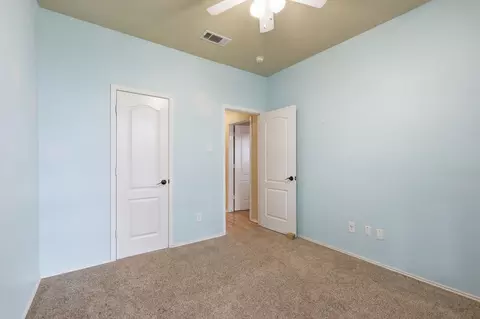 Bedroom - 6421 Peak View Ct, Midlothian, TX 76065 photo 3 of 5