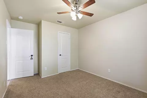 Bedroom - 6421 Peak View Ct, Midlothian, TX 76065 photo 5 of 5