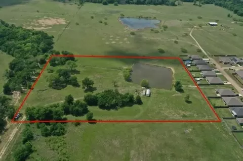 600 Barnes Rd, Mabank, TX 75147