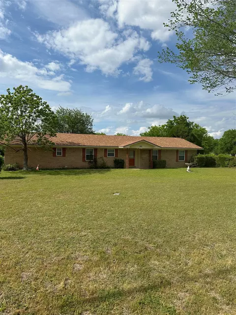 200 Earle Rd, Hewitt, TX 76643
