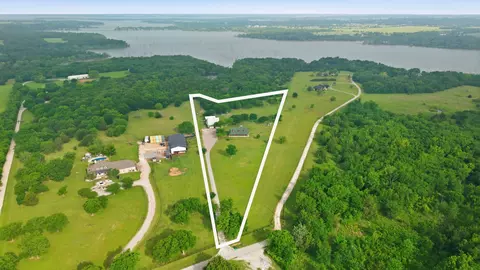 465 Emberson Ranch Rd, Pilot Point, TX 76258