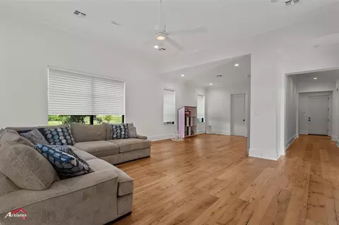 Living - 236 Sam Willen Dr, Benton, LA 71006 photo 2 of 2