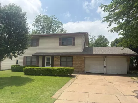 529 Janie Ln, Burleson, TX 76028