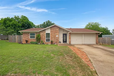 1912 Devonshire Ct, Arlington, TX 76015