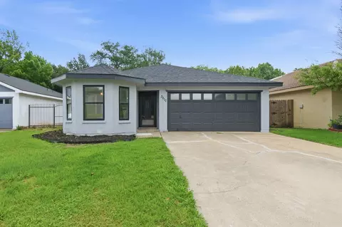3611 Alexandria Dr, Arlington, TX 76015