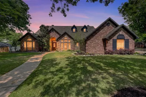 3813 Granada Trl, Denton, TX 76205