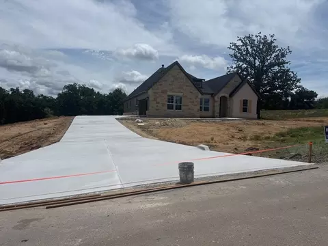 128 Oak Grove Way, Springtown, TX 76082