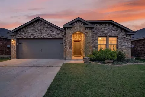 216 Samuel St, Denton, TX 76207