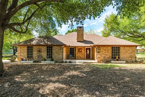 500 Seneca Dr, Waxahachie, TX 75165