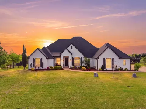 161 Creek Wood Dr, Aledo, TX 76008