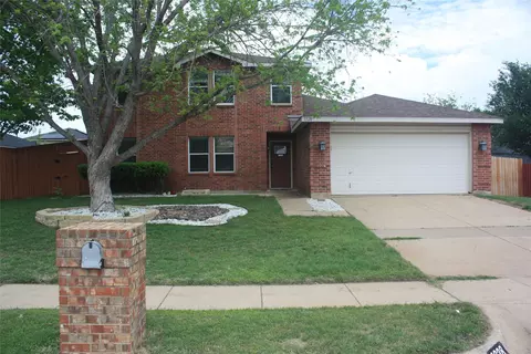 1328 Dandelion Trl, Burleson, TX 76028