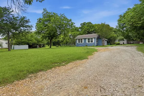 5821 Highland Ave, Haltom City, TX 76117