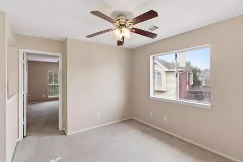 Bedroom - 531 Pecan Leaf Dr, Lancaster, TX 75146 photo 4 of 5