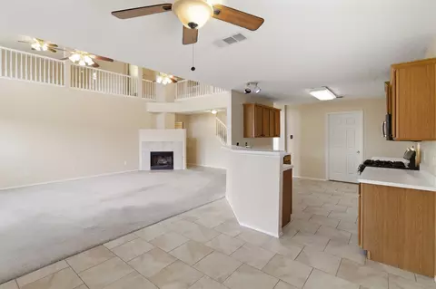 Living - 531 Pecan Leaf Dr, Lancaster, TX 75146 photo 10 of 12