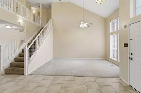 Living - 531 Pecan Leaf Dr, Lancaster, TX 75146 photo 2 of 12